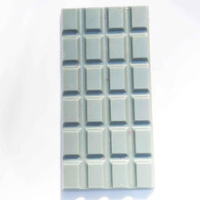 Cargar imagen en el visor de la Galería, Vegan White Chocolate with Blue Spirulina 
